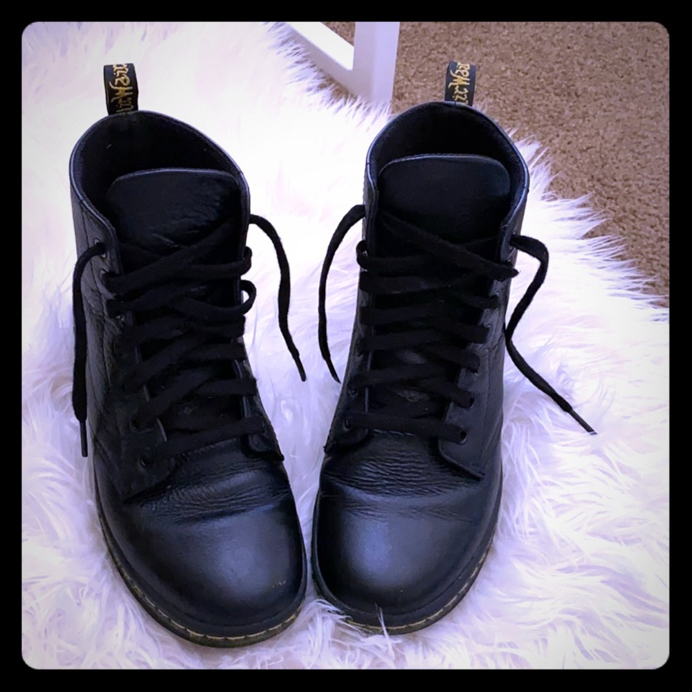 Women’s Dr. Marten boots